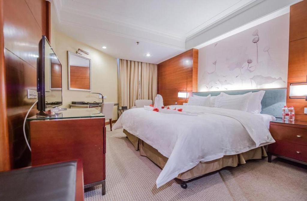 Linyi Blue Horizon Intenational Hotel Exterior foto